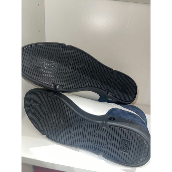 Gucci White and Navy High-Top Sneakers with Interlocking G Logo - Picture 4 of 4